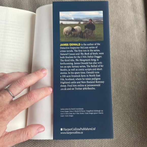 Natural Causes (An Inspector McLean Novel) - James Oswald. Softcover. Thriller. - Picture 5 of 11